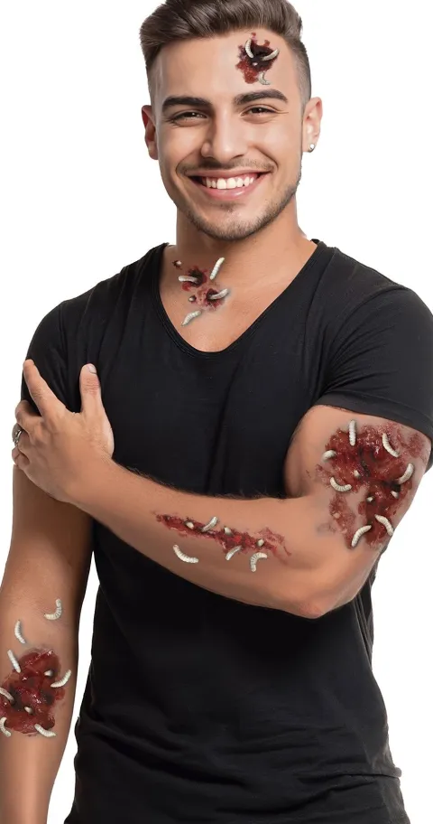 Sår og Ar tattoo - maggots
